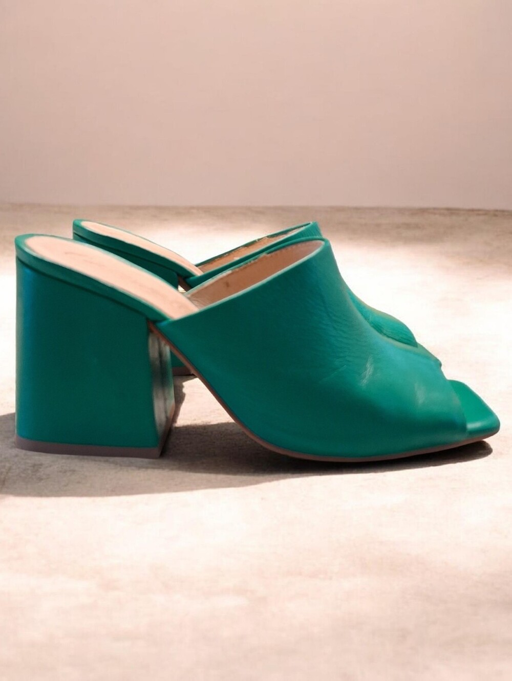 L'intervalle Alina Green Square Toe Slip-on Leather Mules ** Size 7